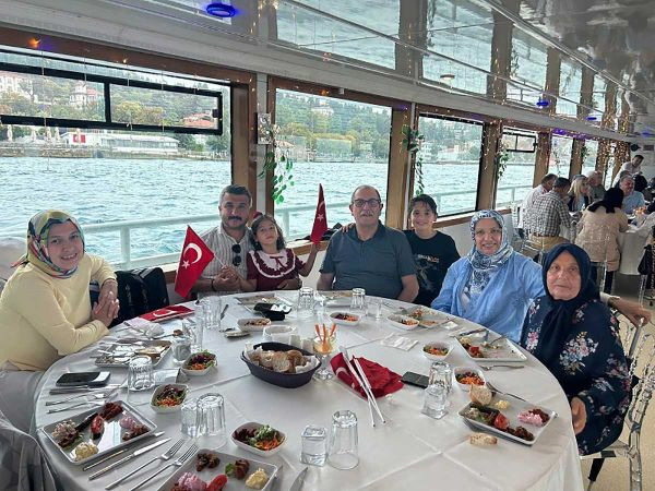 Akça Kocalılar, yat ile Boğaz’ı turladı
