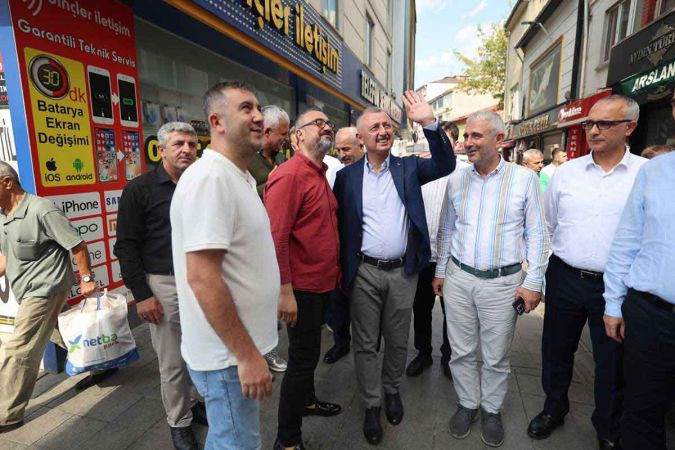 Büyükakın Gebze’de esnaf gezdi “Hizmet üreteceğiz diye söz verdik”