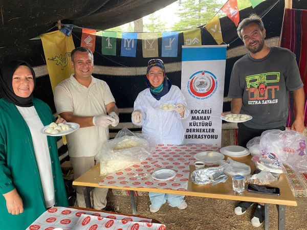 Kocaeli’den Söğüt Ertuğrul Gazi'ye selam götürdüler