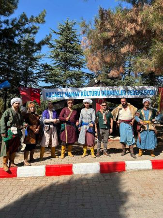 Kocaeli’den Söğüt Ertuğrul Gazi'ye selam götürdüler