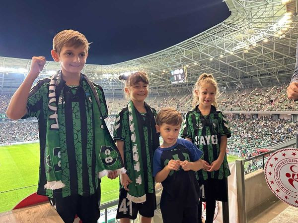 Yıldızlı aile boyu Kocaelispor maçında