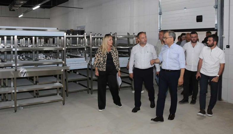 Baraçlı,tesisin tüm alanını inceledi