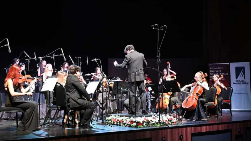 KSO Oda Orkestrası yine büyüledi