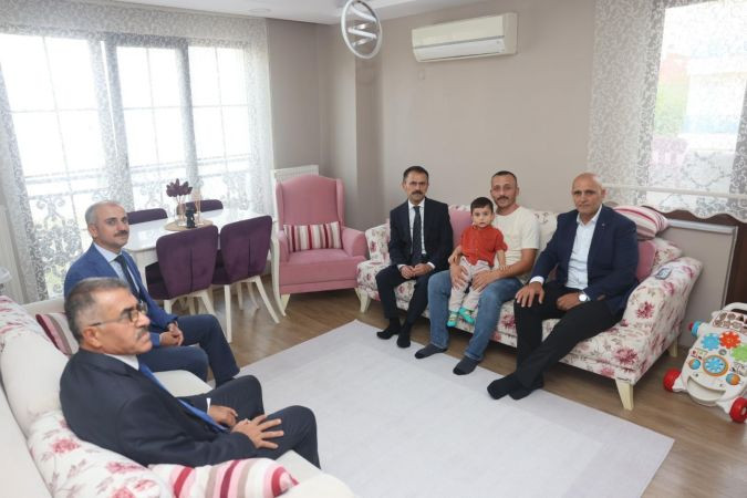 AKP ilçe teşkilatları Vali Aktaş’la geziyor!