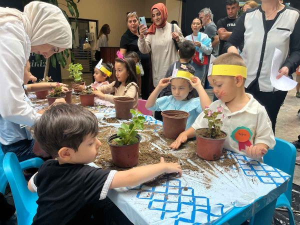 Kocaeli’de minikler eğlenceye doydu