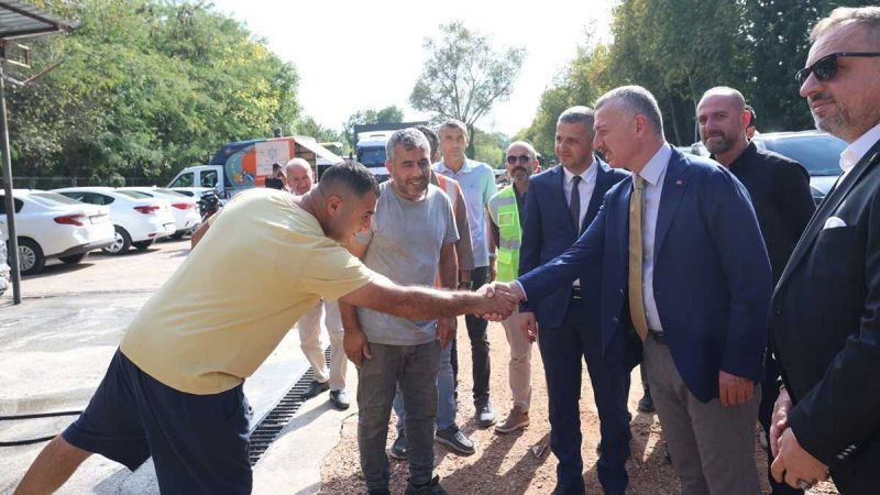 Büyükakın Sanayici Caddesi'ndeki çalışmaları inceledi