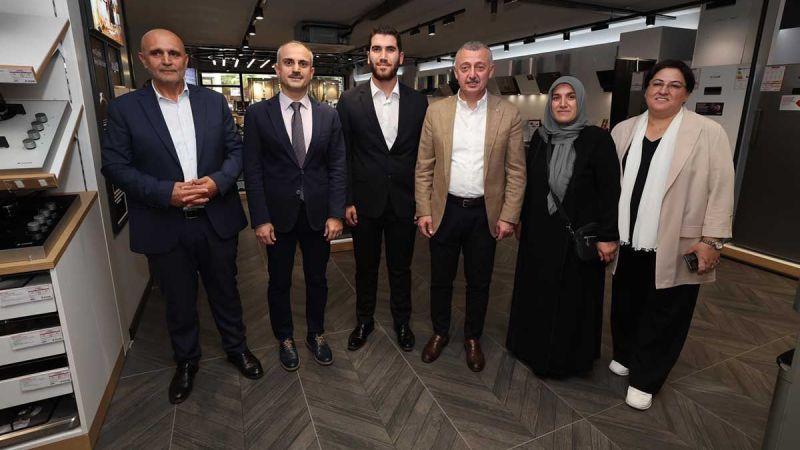 Başkan Büyükakın, “İlçe ilçe, köy köy dolaşıyorum"