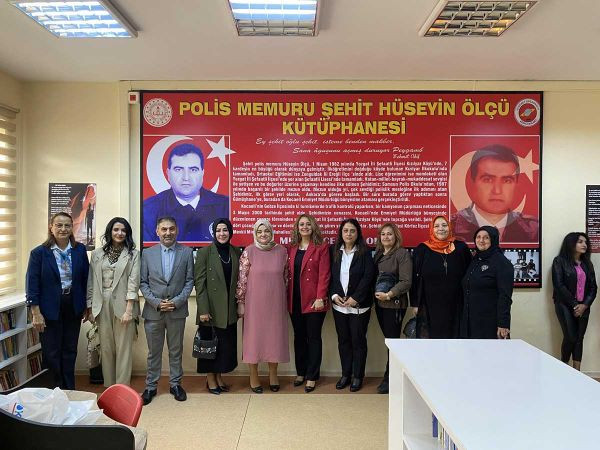 Eranıl, 25. Şehit Kütüphanesi’ni Körfez’de hizmete açtı