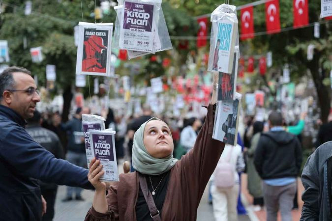 Kocaeli'de ağaçlar kitap açtı
