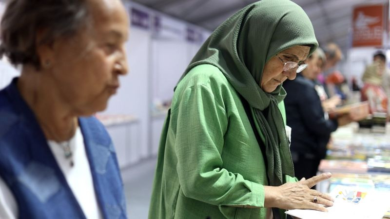 Baş tacı büyüklerimiz kitap fuarında: "Okumanın yaşı yok"