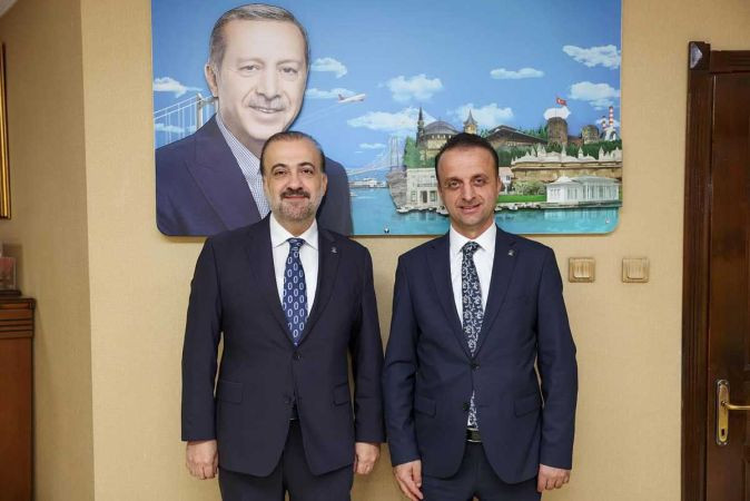 AKP’de iki ilçe başkanıyla yola devam