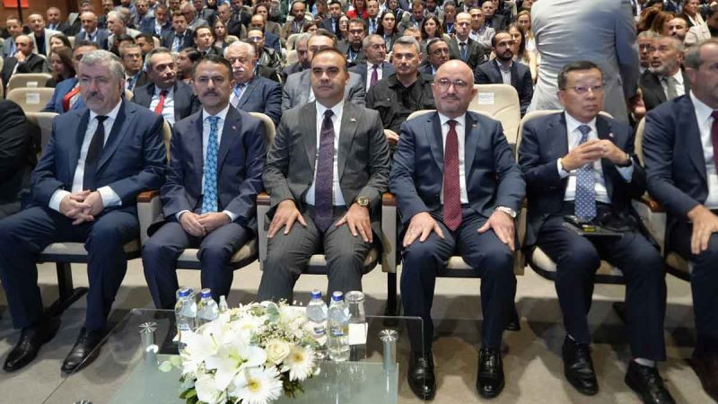 Bakan Kacır Kocaeli’de konuştu “4 bin 200 uygunsuz ürünün ülkemize girişi engellendi”