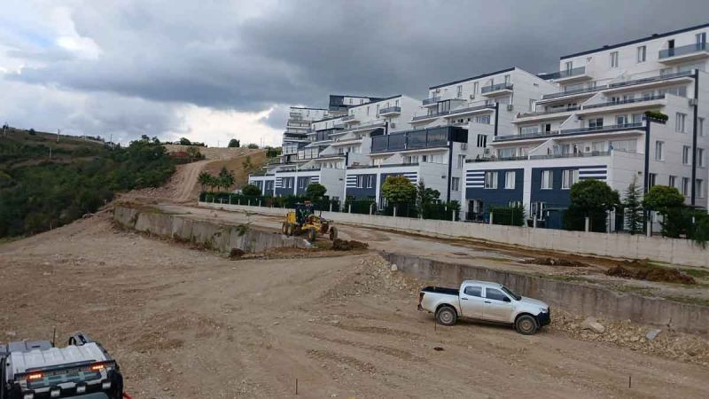 İzmit Belediyesi evlerine Büyükşehir’den mesire alanı