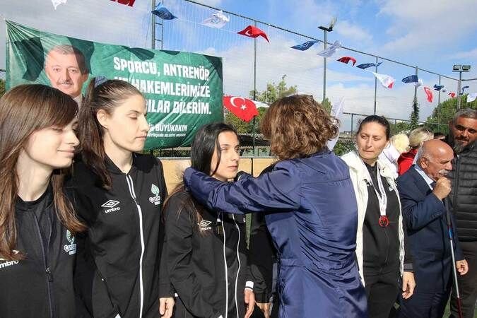 Kocaeli'de Görme Engelli Türkiye Kadınlar Futbol Şampiyonası tamamlandı