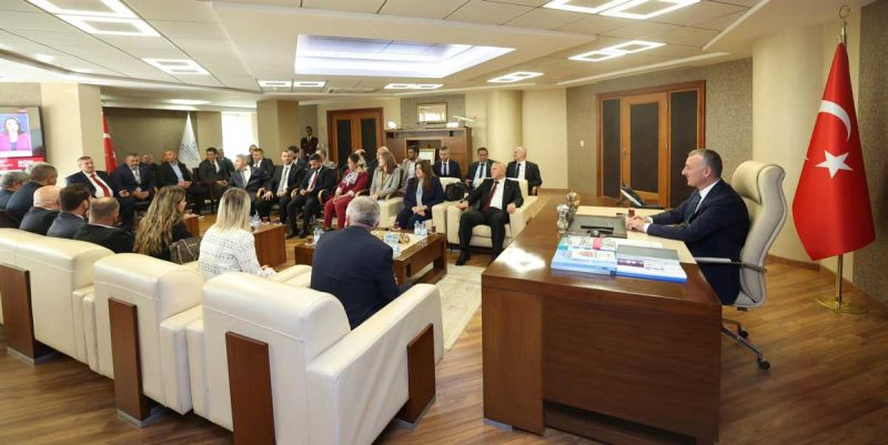 MHP, Büyükakın'a bir gitti pir gitti