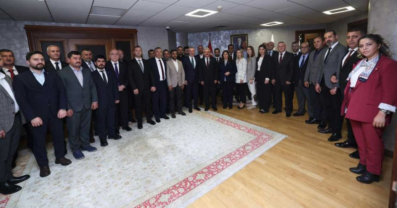 MHP, Büyükakın'a bir gitti pir gitti