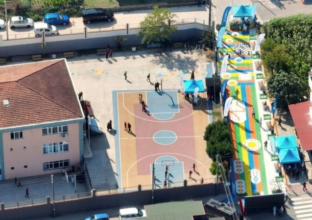 Kent sokakları yaya ve çocuk dostu alanlara dönüşüyor