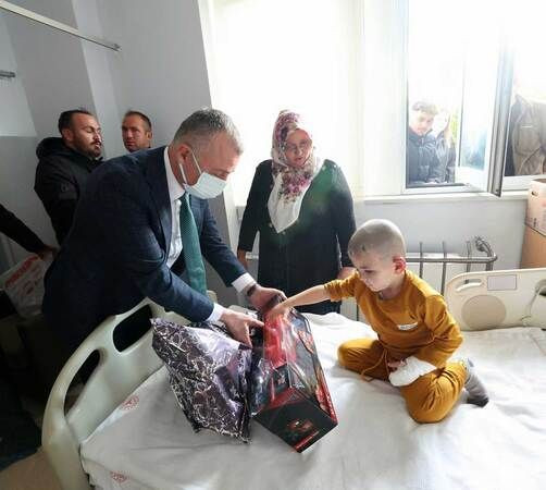 Büyükakın Gebze’de! Patlamadan etkilenen vatandaşları ziyaret etti
