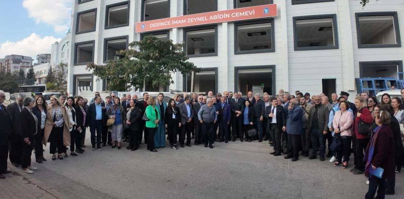 Toplantı için Kocaeli’ye geldiler, cemevini gezdiler