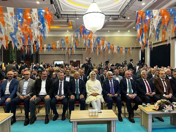 Büyükakın, CHP’li başkana yüklendi “Pişkince şikayet ederiz diyor”