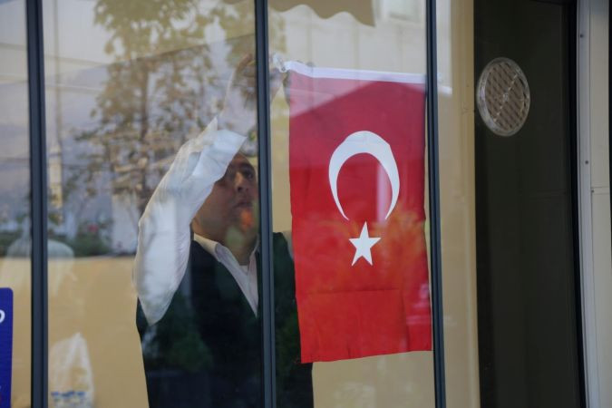 Cumhuriyet Bayramı coşkusu: 25 Bin Türk Bayrağı dağıtılıyor