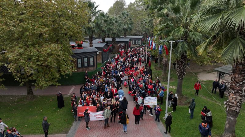 Kocaeli'de Cumhuriyet Bayramı coşkusu: 101. yıl etkinlikleri başladı