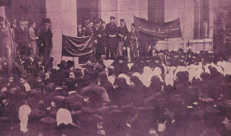 Cumhuriyet’in 10. yılında gazete manşetleri!