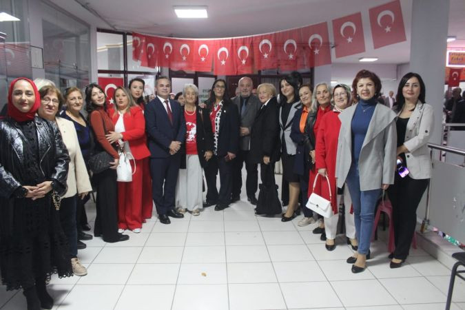 29 Ekim Kadınları Derneği, Derince’de şube açtı