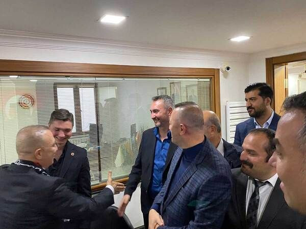 MHP genel başkan yardımcısının yanındaki Kocaelili isim dikkat çekti