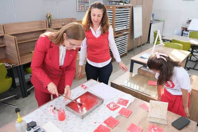 Sanatseverlere iki önemli sergi
