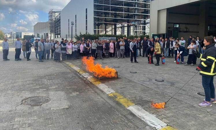 Büyükşehir İtfaiye eğitimlerine devam ediyor