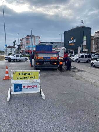 Büyükşehir’den su baskınlarını önlemek için temizlik çalışması