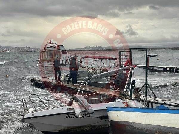 Şiddetli lodos hayatı felç ediyor! Başiskele'de 5 tekne battı