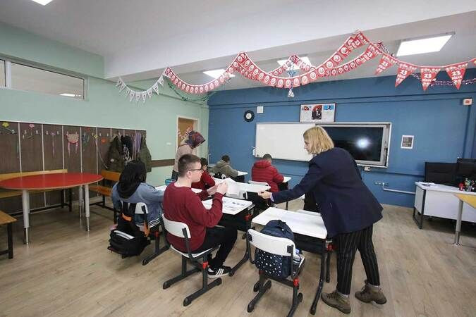 Büyükşehir eğitime desteğini sürdürüyor