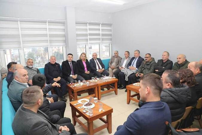 Hürriyet, Kandıralı muhtarlarla Büyükşehir’in tesisinde buluştu