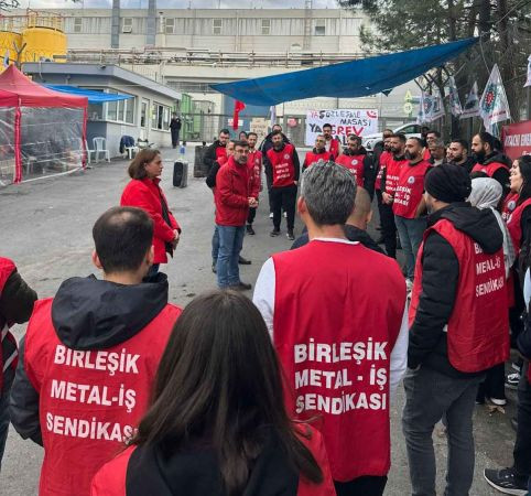 Metal işçisi kararlı: Kocaeli’de grevden renkli görüntüler