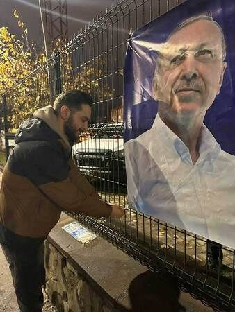 AKP’li gençlerden gece mesaisi