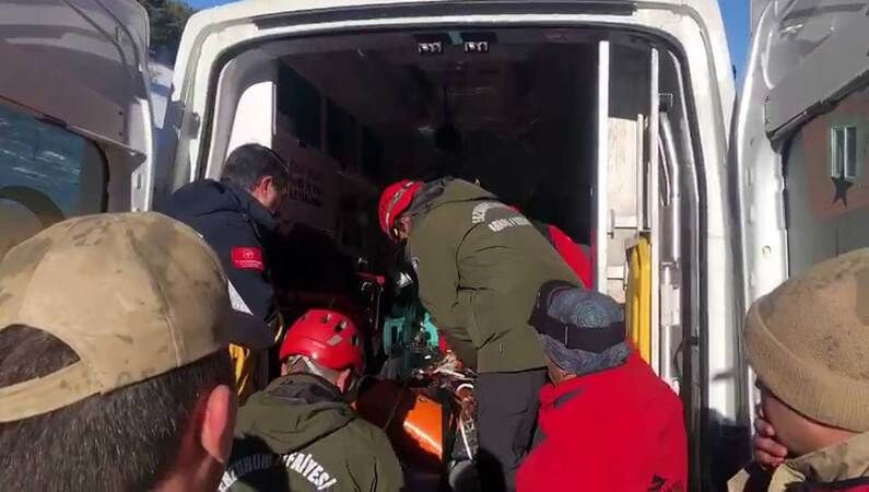 Palandöken'de çığ felaketi! Kocaelili sporcu hayatını kaybetti