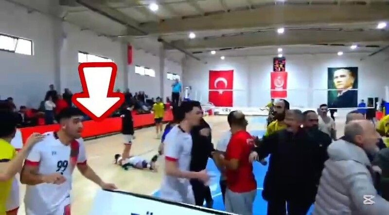Bursa'da Gölcük Belediyesine çirkin saldırı: 3 sporcu yaralandı