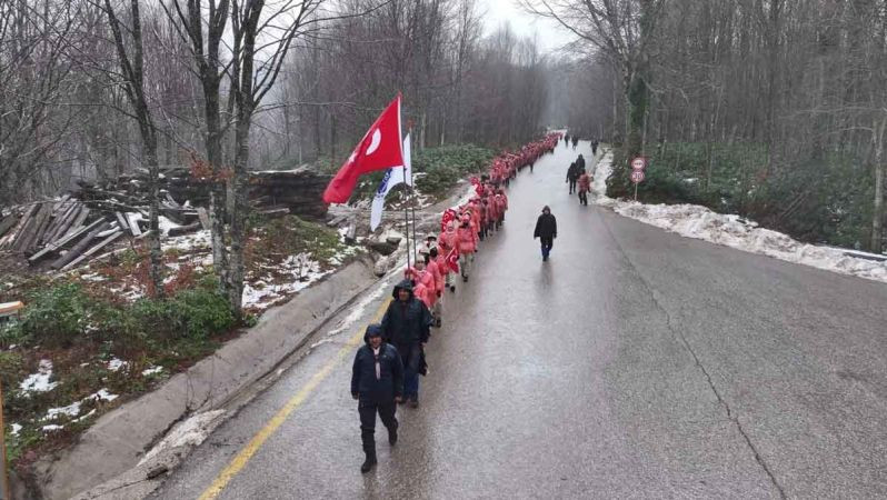 Kocaeli'de izciler Sarıkamış Şehitlerini andı