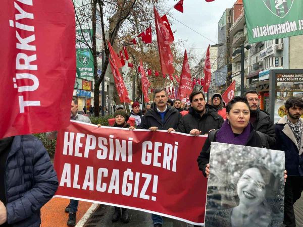 Erkan Baş İzmit’teki asgari ücret yürüyüşünde!