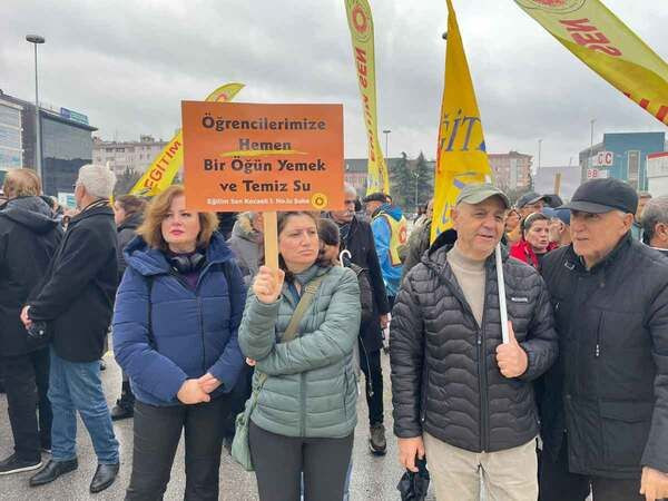 Kocaeli’de büyük miting: GEÇİNEMİYORUZ!