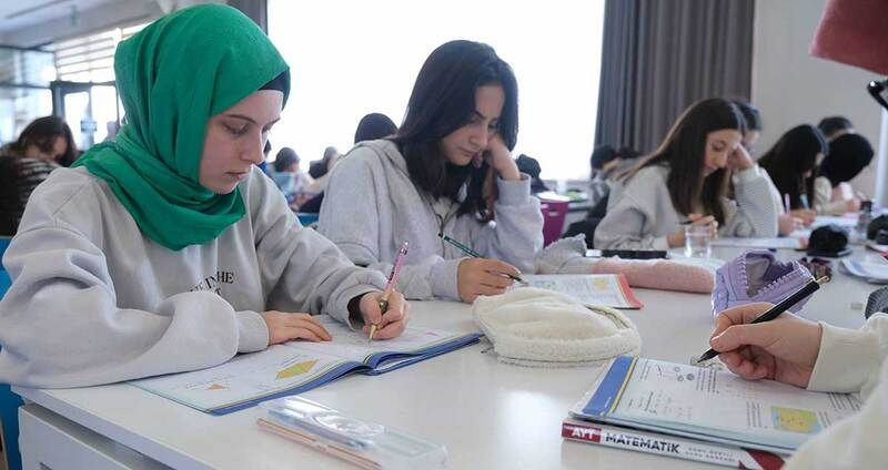 Akademi Lise TYT kampına girdi