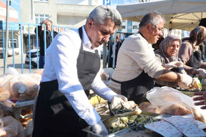 Kocaeli’deki belediye 1 ton balık dağıttı