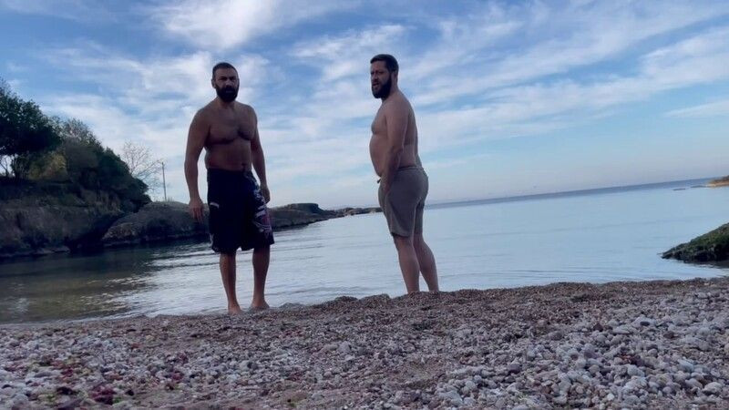 Dağlarında kar olan Kocaeli'de deniz sezonu erken açıldı!
