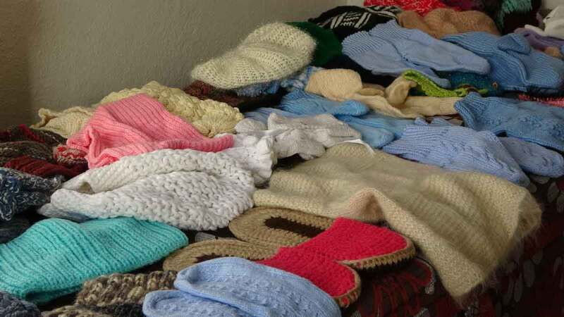Kocaeli’de yardım için 25 yıldır örüyorlar