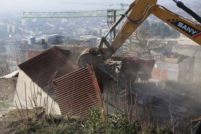 Cedit projesi büyüyor yıkım başladı