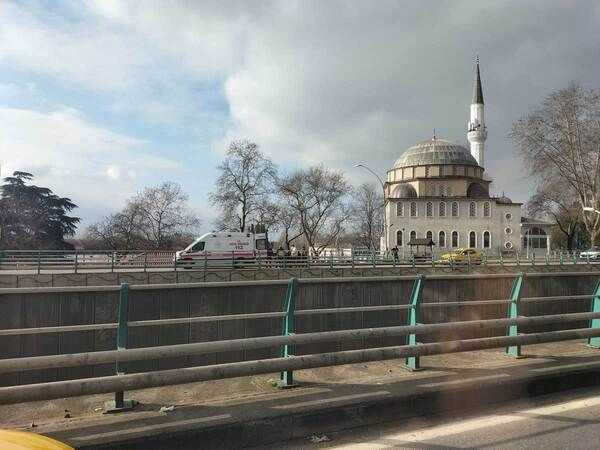 İzmit’te motosiklet sürücüsü ölümden döndü!