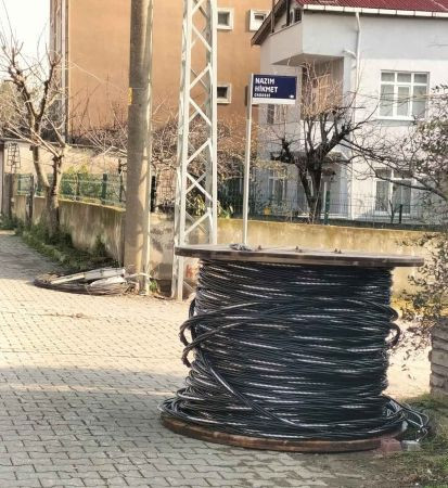 Körfez'deki o mahalle her hafta sonu elektriksiz kalıyor