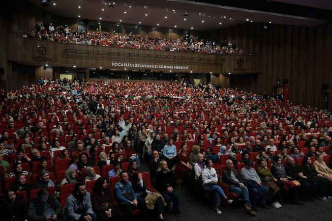 Kocaeli’de Türk müziğinin efsanelerine “Saygı”